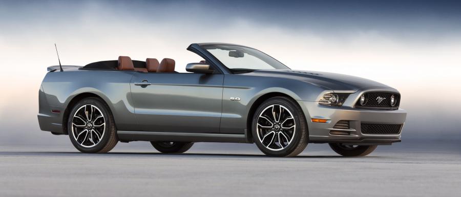  Ford Mustang GT 2013 года  (фото 7 из 58)